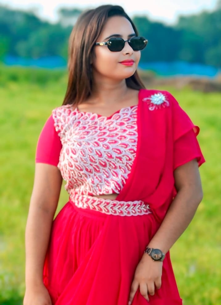 গ্রেফতার কনটেন্ট ক্রিয়েটর তরুণী, স্বরাষ্ট্রমন্ত্রীকে কুরুচিকর মন্তব্য