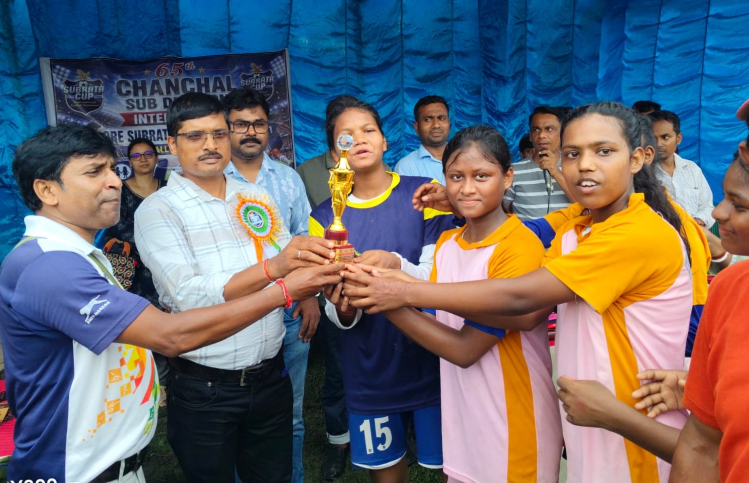 চাঁচল মহকুমাস্তরে সুব্রত কাপ ফুটবলে চ্যাম্পিয়ন পিপলা, অনুপনগর ও ভুনা আদিবাসী হাইস্কুল