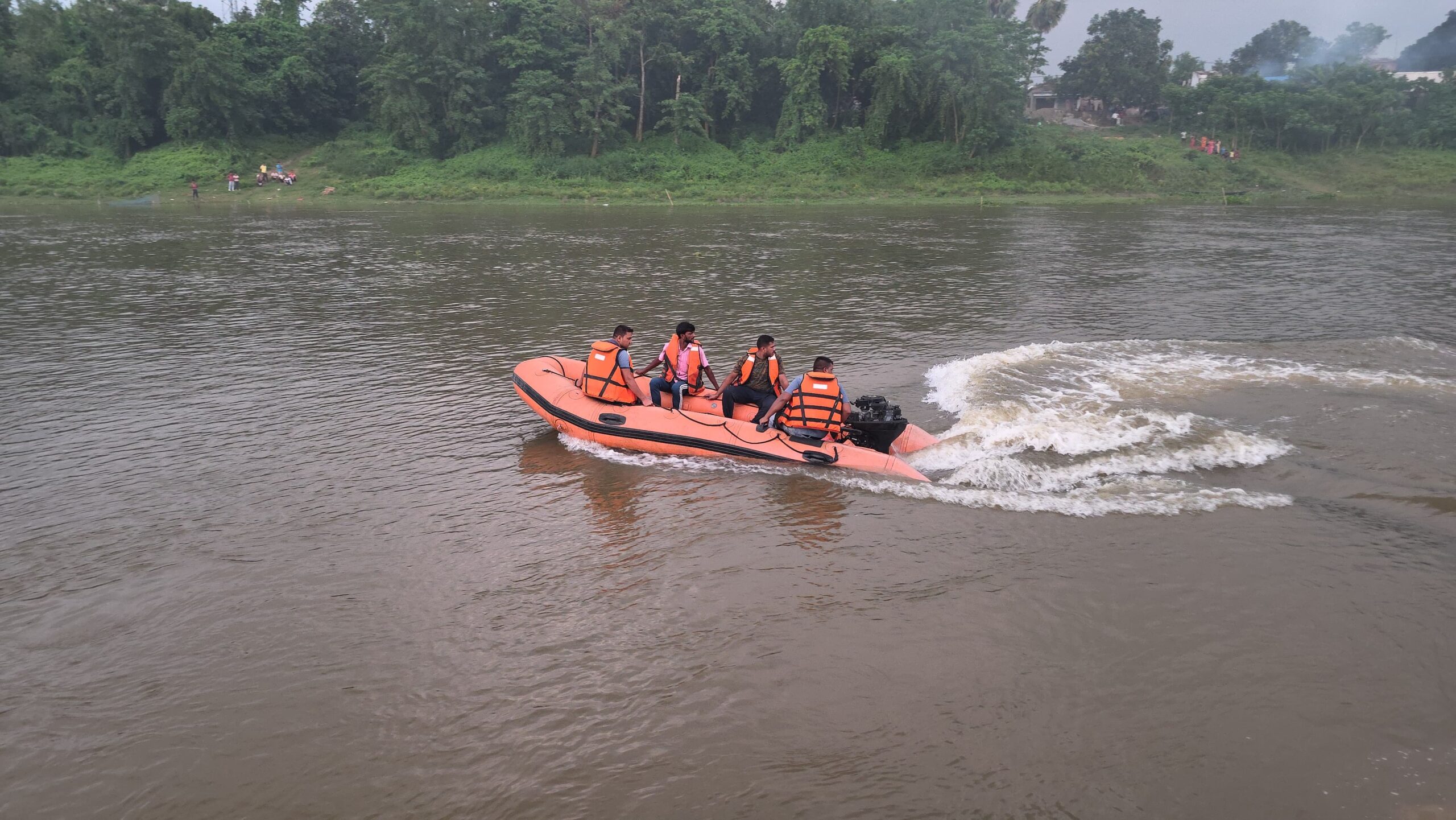 ক্যানসার রোগীকে চুলদানের স্বপ্ন অধরা থেকে গেল তৌফিকের