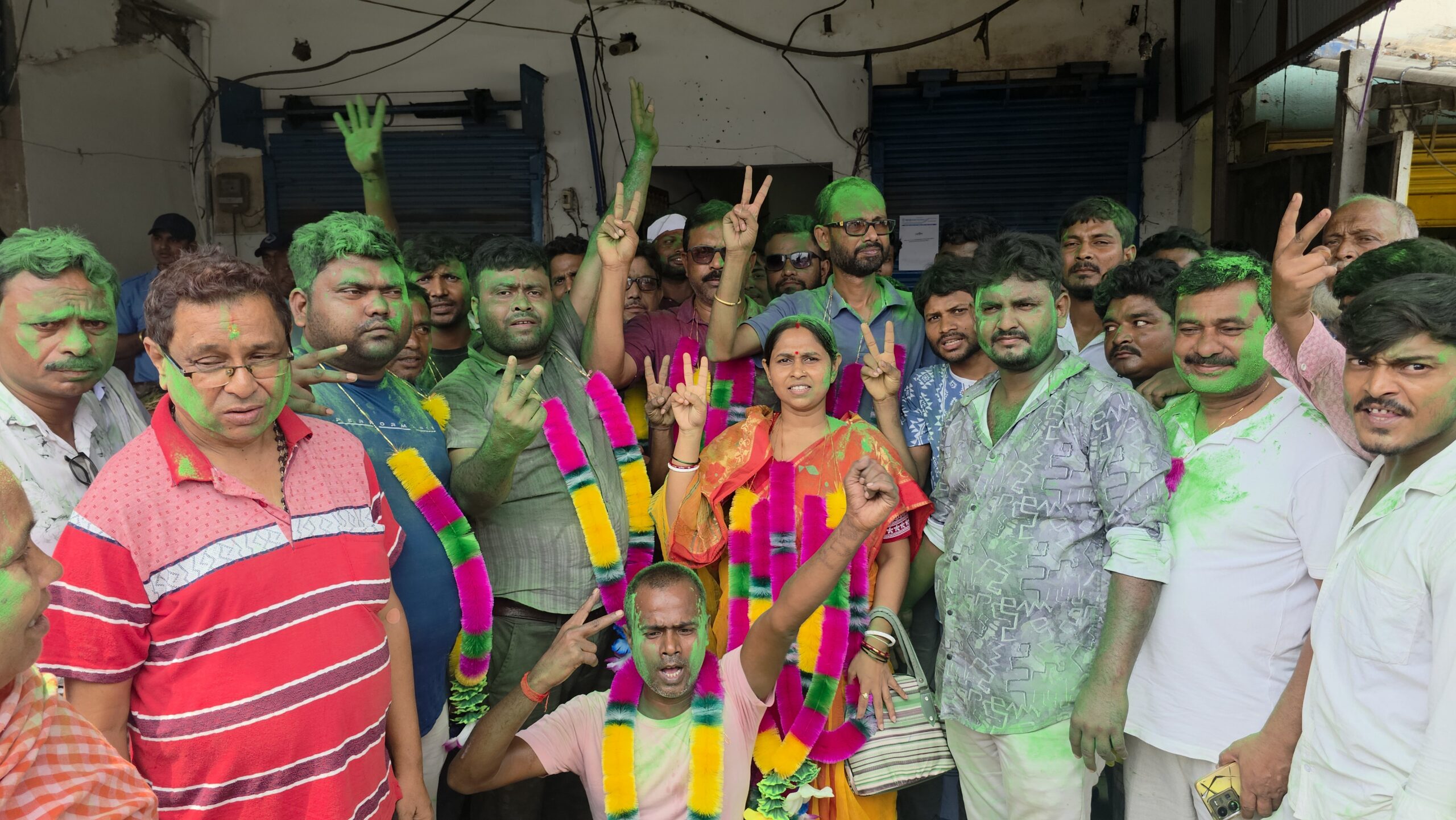 কংগ্রেসের সমর্থনে সামসী গ্রাম পঞ্চায়েতের নতুন প্রধান টুম্পা সরকার, সরগরম রাজনৈতিক মহল