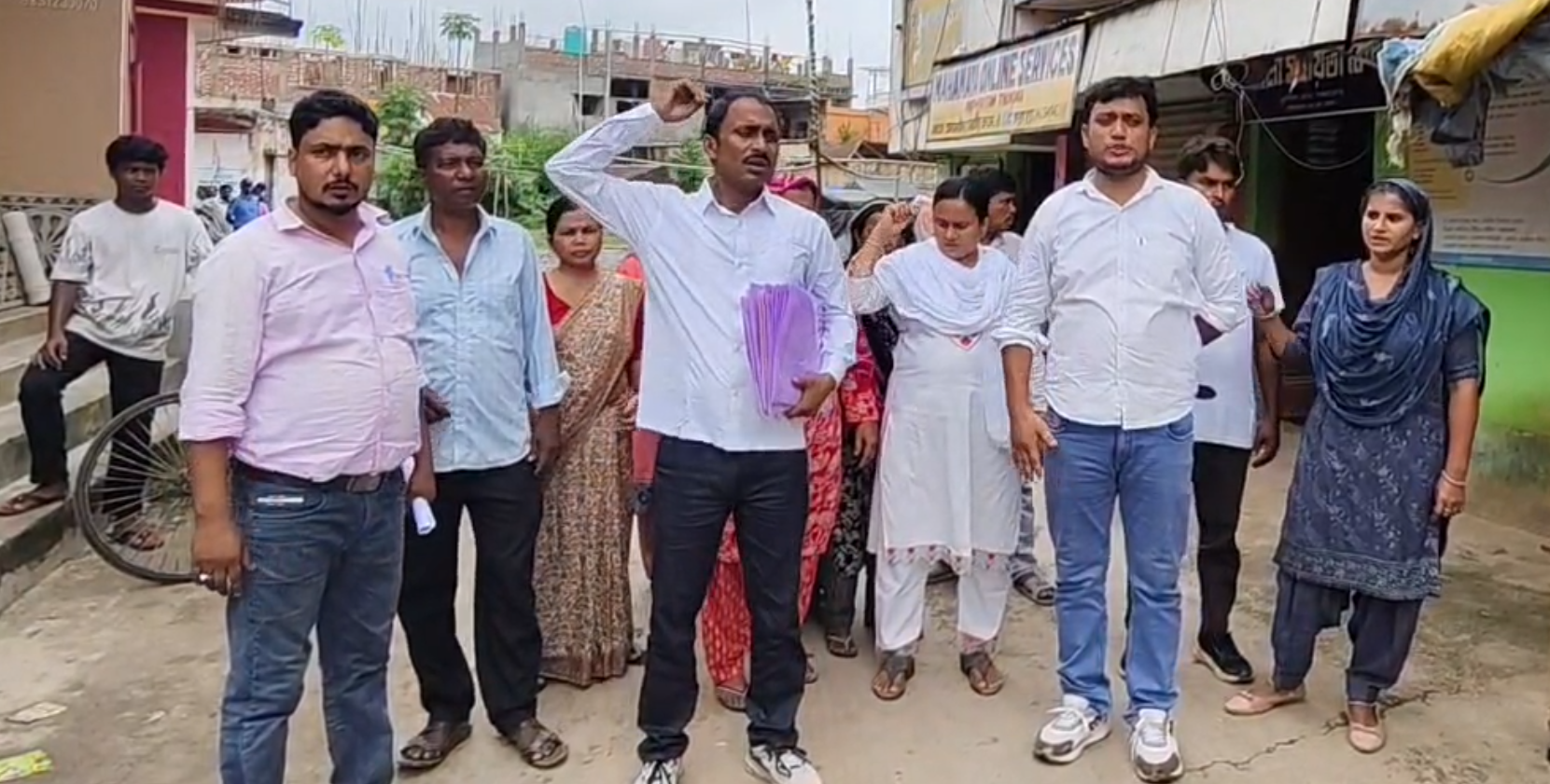 কুশিদা গ্রাম পঞ্চায়েতে অনাস্থা ভেস্তে গেল, জেলবন্দি বিজেপি সদস্যকে সরানোর অভিযোগে বিক্ষোভ