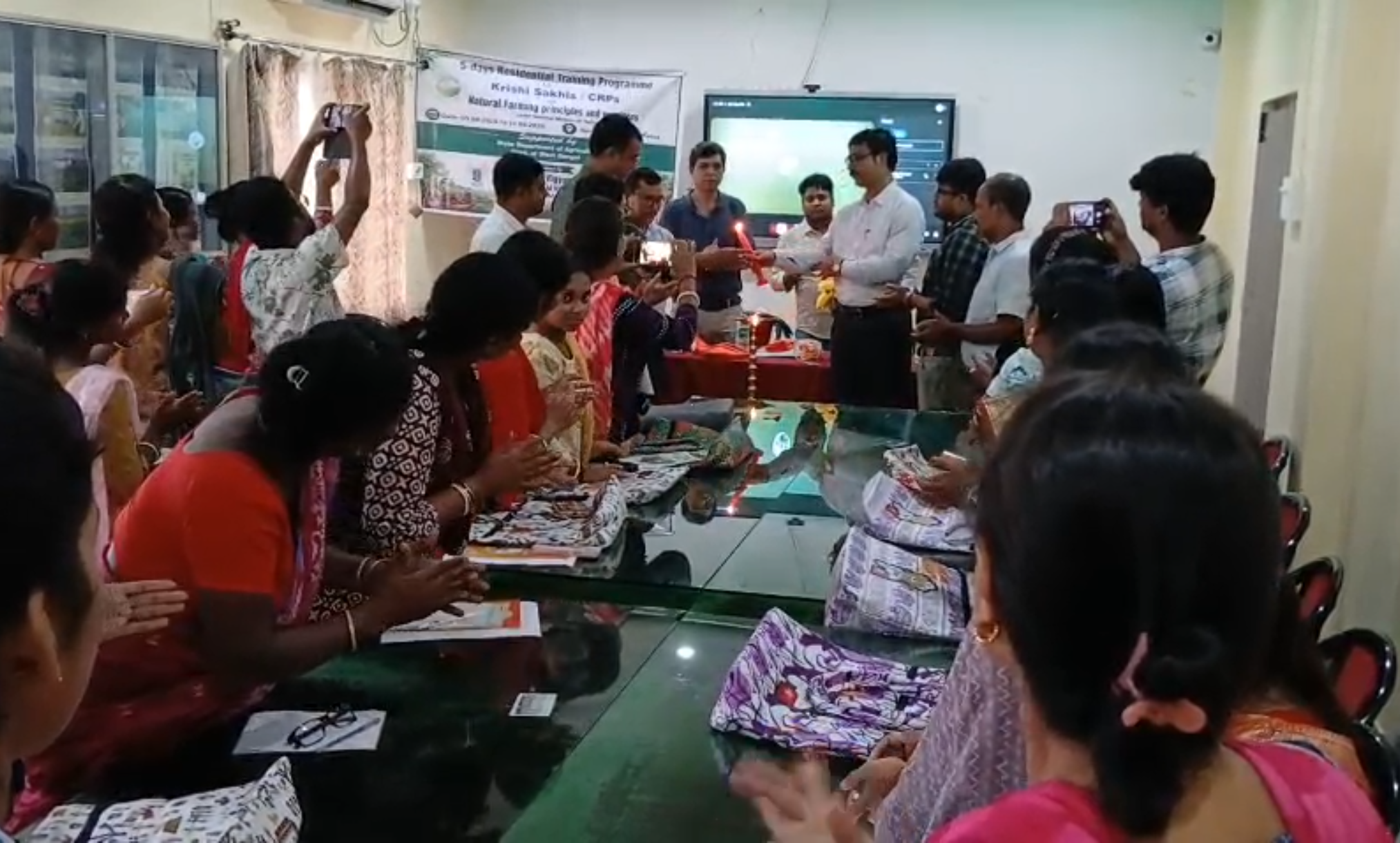 নারী শক্তির হাত ধরেই প্রাকৃতিক চাষে নতুন দিগন্ত, মালদা কেভিকে-তে ৩২ ‘কৃষি সখী’র আবাসিক প্রশিক্ষণ শুরু