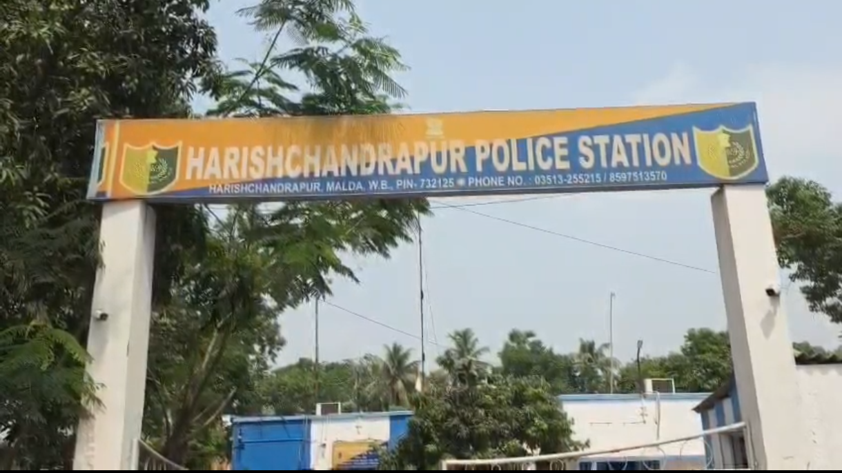 ঘাস কাটতে গিয়ে দুই জায়ের উপর হামলা, হাঁসুয়ার কোপে মৃত্যু এক মহিলার