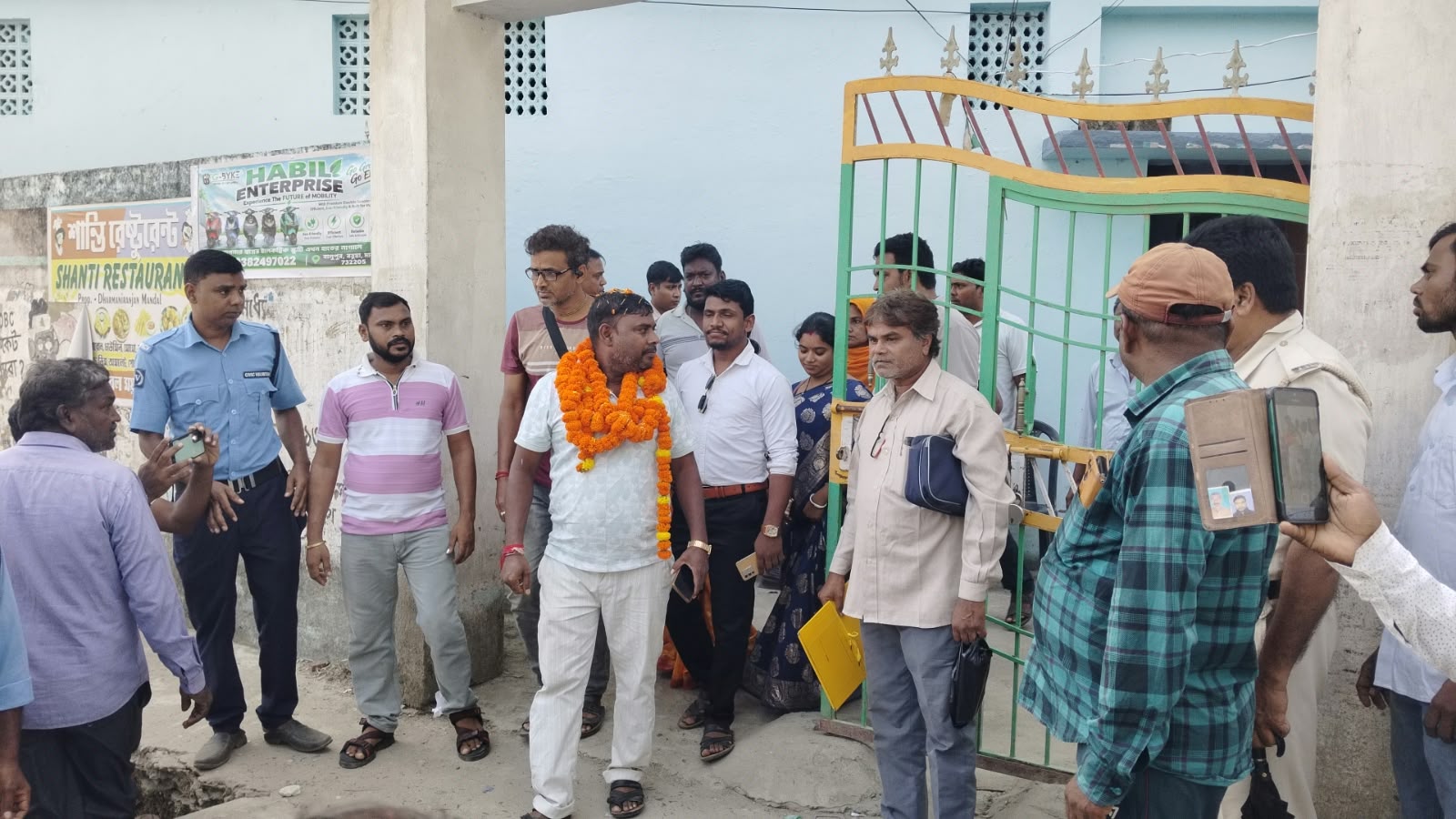 রতুয়ার মহানন্দটোলা গ্রাম পঞ্চায়েত তৃণমূলের হাতছাড়া, প্রধান হলেন কংগ্রেসের অবণী
